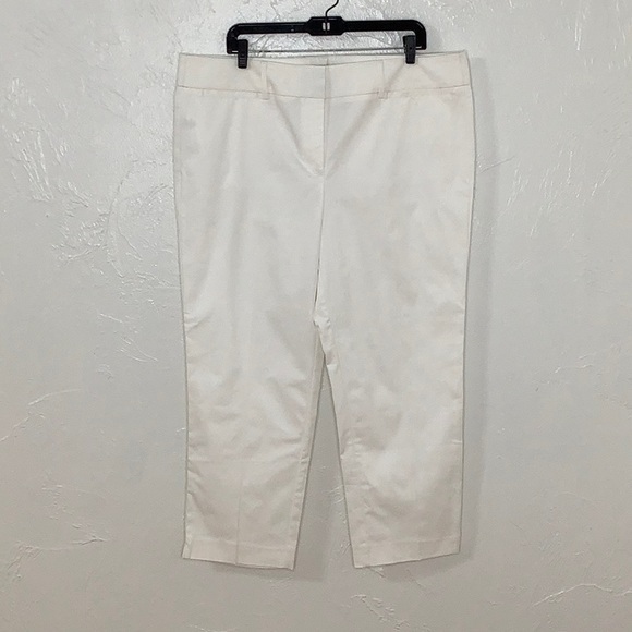 Ann Taylor signature Straight hip & thigh crop length white pants Size 16 NWT - Picture 4 of 12